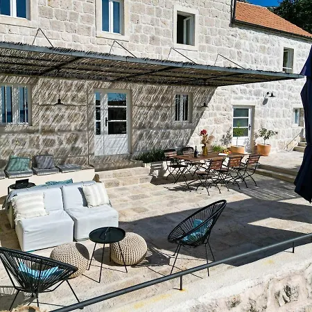 Dubrovnik Sunset-vacation House With Swimming Pool *