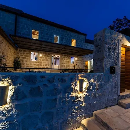 Dubrovnik Sunset-vacation House With Swimming Pool Villa *