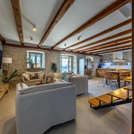 Dubrovnik Sunset-vacation House With Swimming Pool *