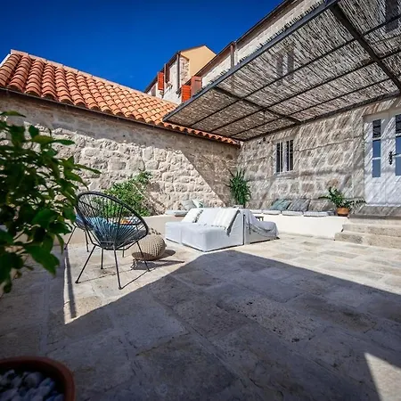 Dubrovnik Sunset-vacation House With Swimming Pool