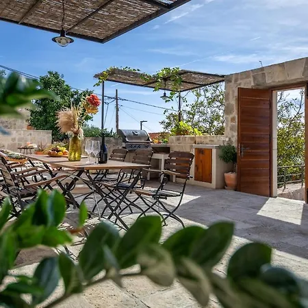 Villa Dubrovnik Sunset-vacation House With Swimming Pool
