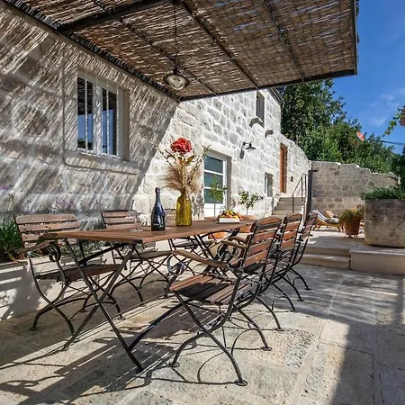 Dubrovnik Sunset-vacation House With Swimming Pool *