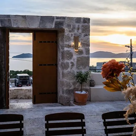 Dubrovnik Sunset-vacation House With Swimming Pool Villa